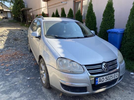 Volkswagen Golf 2008р. у розстрочку