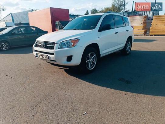 Toyota Rav4                            2012г. в рассрочку