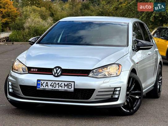 Volkswagen Golf gti 2017р. у розстрочку