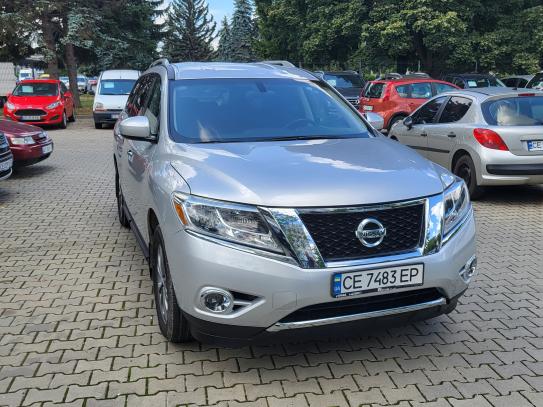 Nissan Pathfinder 2014р. у розстрочку