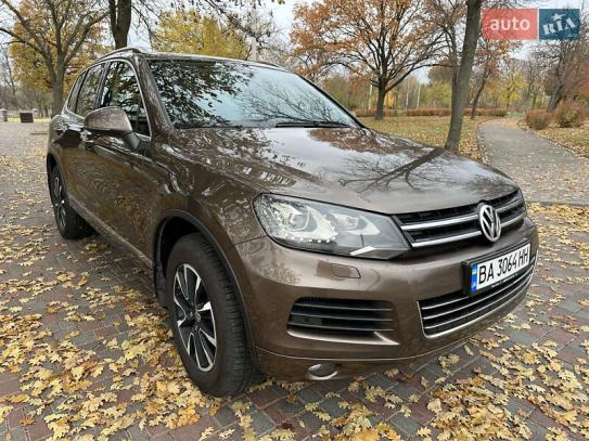 Volkswagen Touareg 2014р. у розстрочку