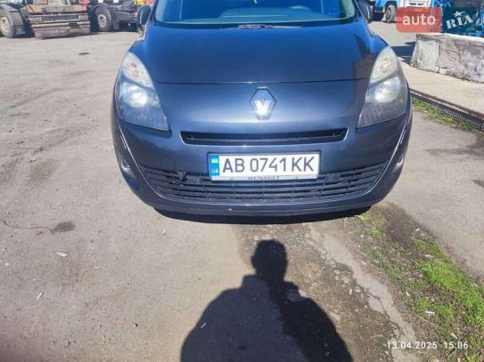 Renault Scenic
                          2011г. в рассрочку