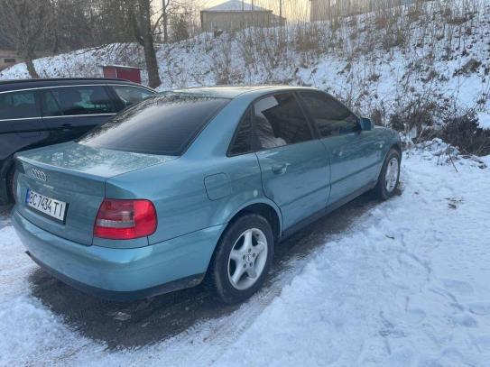 Audi A4                              2004г. в рассрочку