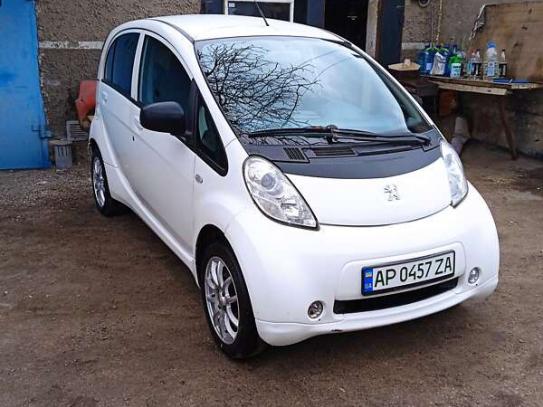 Peugeot Ion
                             2012г. в рассрочку