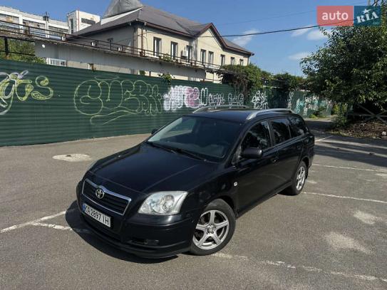 Toyota Avensis 2005г. в рассрочку