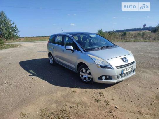 Peugeot 5008 2011г. в рассрочку