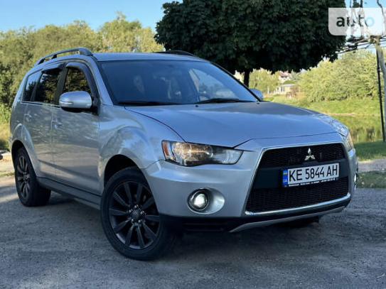 Mitsubishi Outlander 2011г. в рассрочку