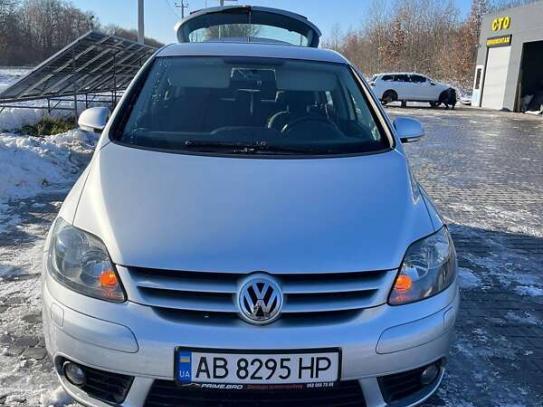 Volkswagen Golf plus 2006г. в рассрочку