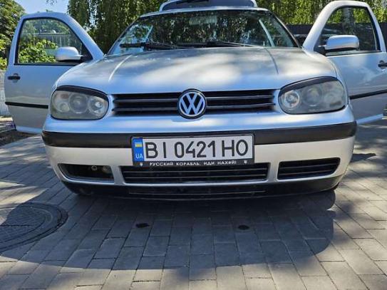 Volkswagen Golf                            2001г. в рассрочку