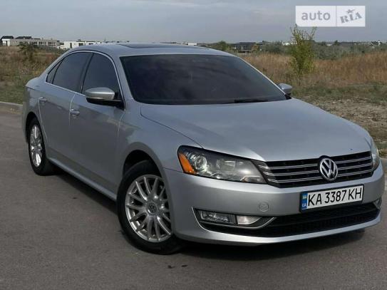 Volkswagen Passat 2014р. у розстрочку