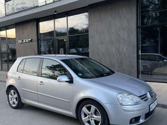 Volkswagen Golf                            2008г. в рассрочку