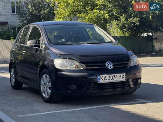Volkswagen Golf plus
                       2006г. в рассрочку