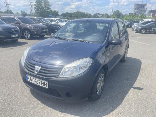 Dacia Sandero                         2010г. в рассрочку