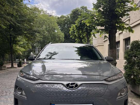 Hyundai Kona                            2020г. в рассрочку