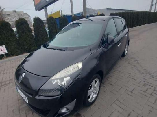 Renault Megane scenic                   2010г. в рассрочку