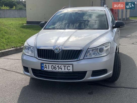 Skoda Octavia                         2012г. в рассрочку