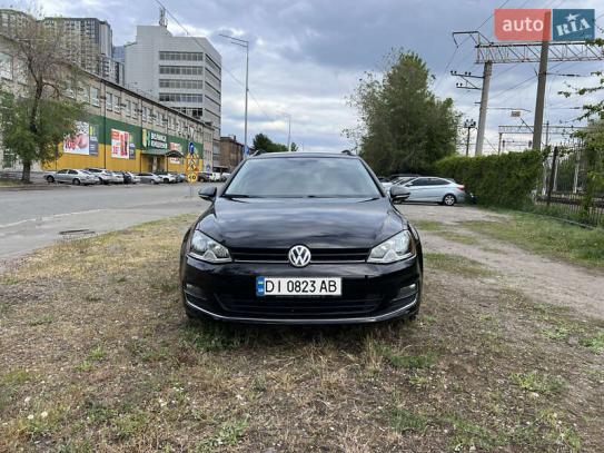 Volkswagen Golf
                            2015г. в рассрочку