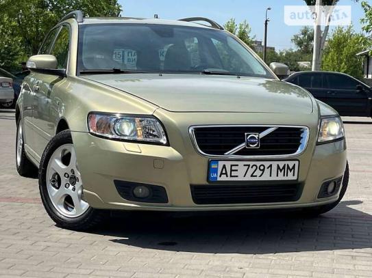 Volvo V50                             2009г. в рассрочку