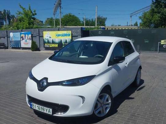 Renault Zoe 2017г. в рассрочку