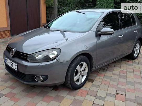 Volkswagen Golf 2010р. у розстрочку