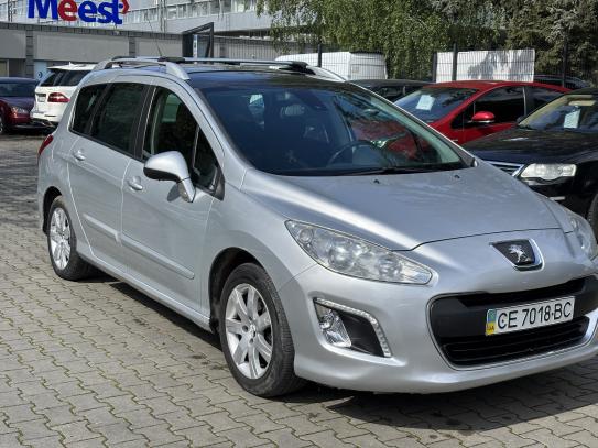 Peugeot 308                             2013г. в рассрочку