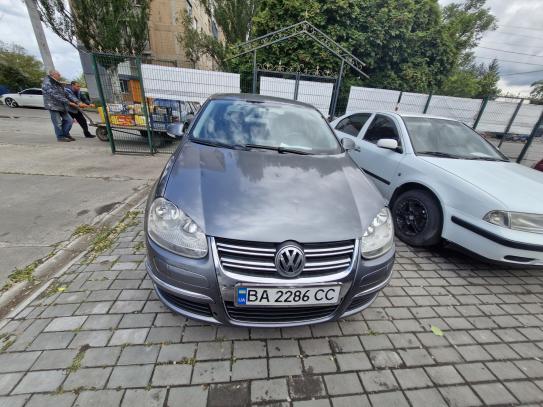 Volkswagen Jetta                           2005г. в рассрочку