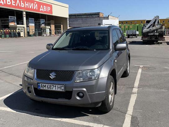 Suzuki Grand vitara                    2006г. в рассрочку