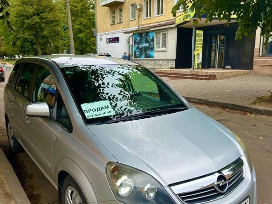 Opel Zafira 2011г. в рассрочку