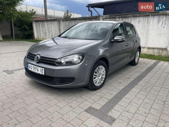 Volkswagen Golf
                            2010г. в рассрочку