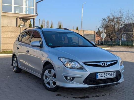 Hyundai I30                             2010г. в рассрочку
