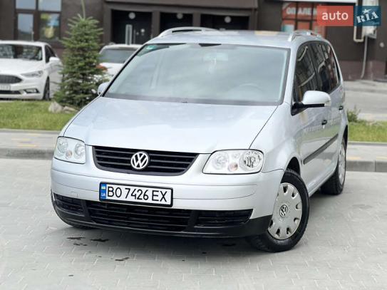 Volkswagen Touran                          2003г. в рассрочку