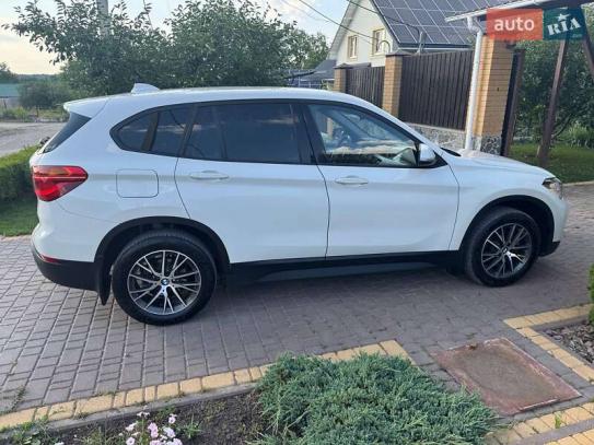 Bmw X1                              2017г. в рассрочку