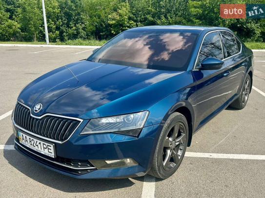 Skoda Superb                          2017г. в рассрочку