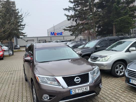 Nissan Pathfinder                      2016г. в рассрочку