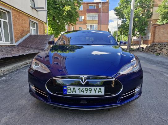 Tesla Model s
                         2015г. в рассрочку
