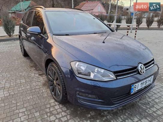 Volkswagen Golf                            2015г. в рассрочку
