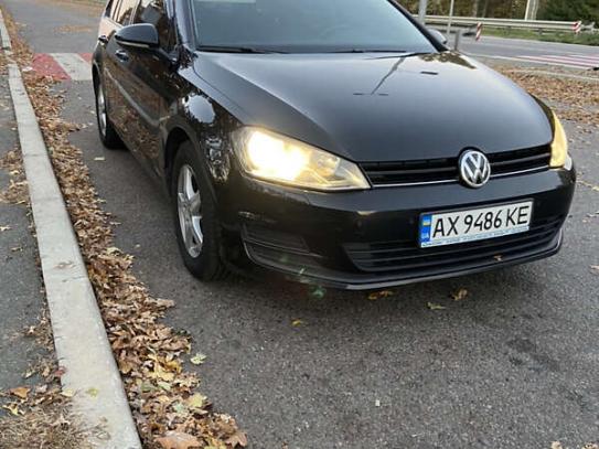 Volkswagen Golf 2016р. у розстрочку