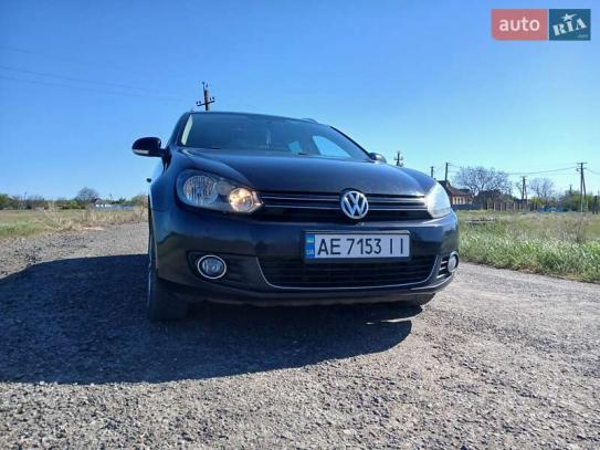 Volkswagen Golf                            2011г. в рассрочку