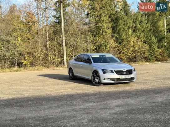 Skoda Superb                          2017г. в рассрочку