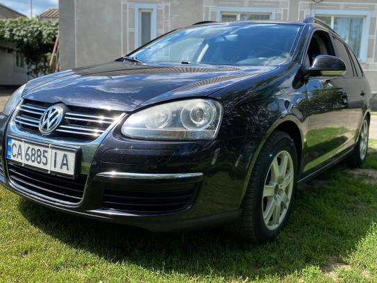 Volkswagen Golf 2007р. у розстрочку