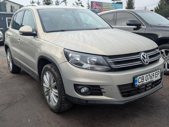 Volkswagen Tiguan 2013г. в рассрочку