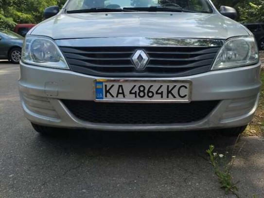 Renault Logan                           2012г. в рассрочку