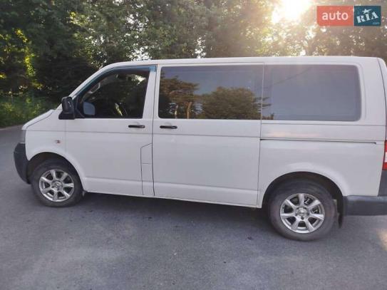 Volkswagen Transporter
                     2009г. в рассрочку