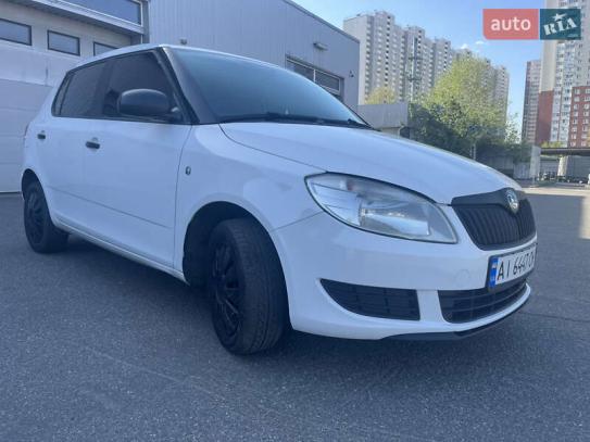 Skoda Fabia
                           2012г. в рассрочку