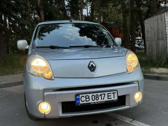Renault Kangoo                          2011г. в рассрочку