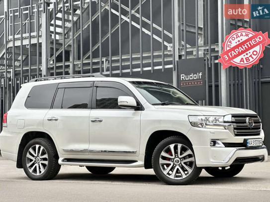 Toyota Land cruiser
                    2015г. в рассрочку