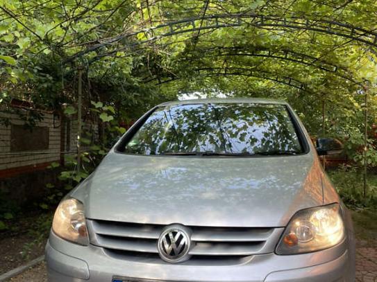 Volkswagen Golf plus
                       2007г. в рассрочку