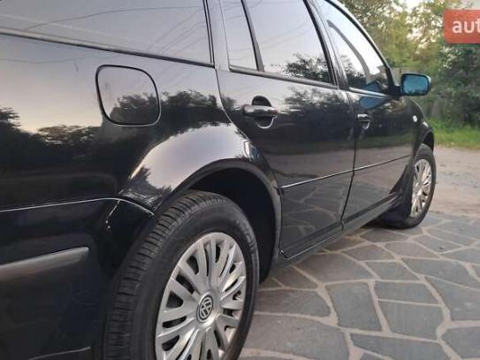 Volkswagen Golf                            2003г. в рассрочку