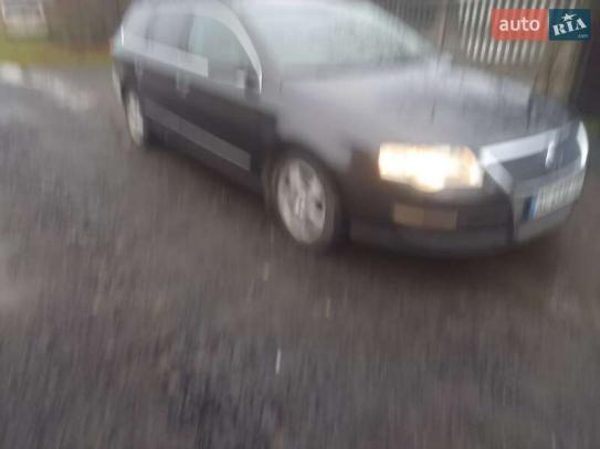 Volkswagen Passat 2005р. у розстрочку