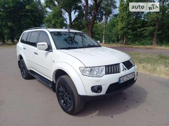 Mitsubishi Pajero sport 2012г. в рассрочку